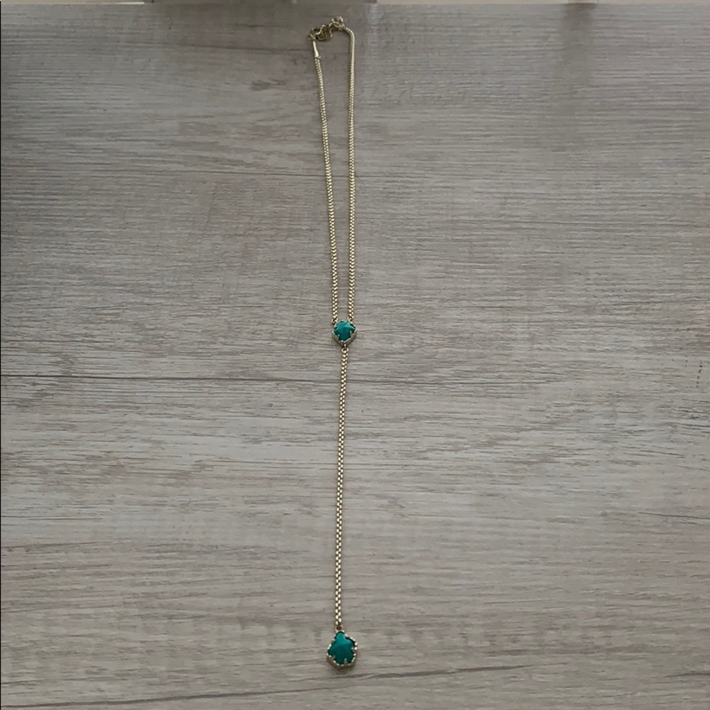 Kendra Scott necklace